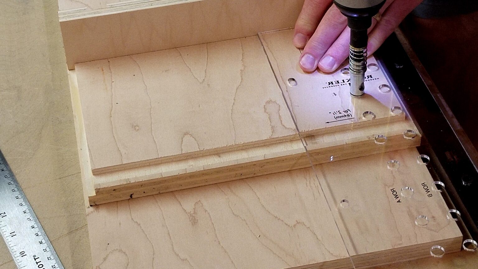 SBW34 Rockler JigIt Shelving Jig Sean Moenkhoff