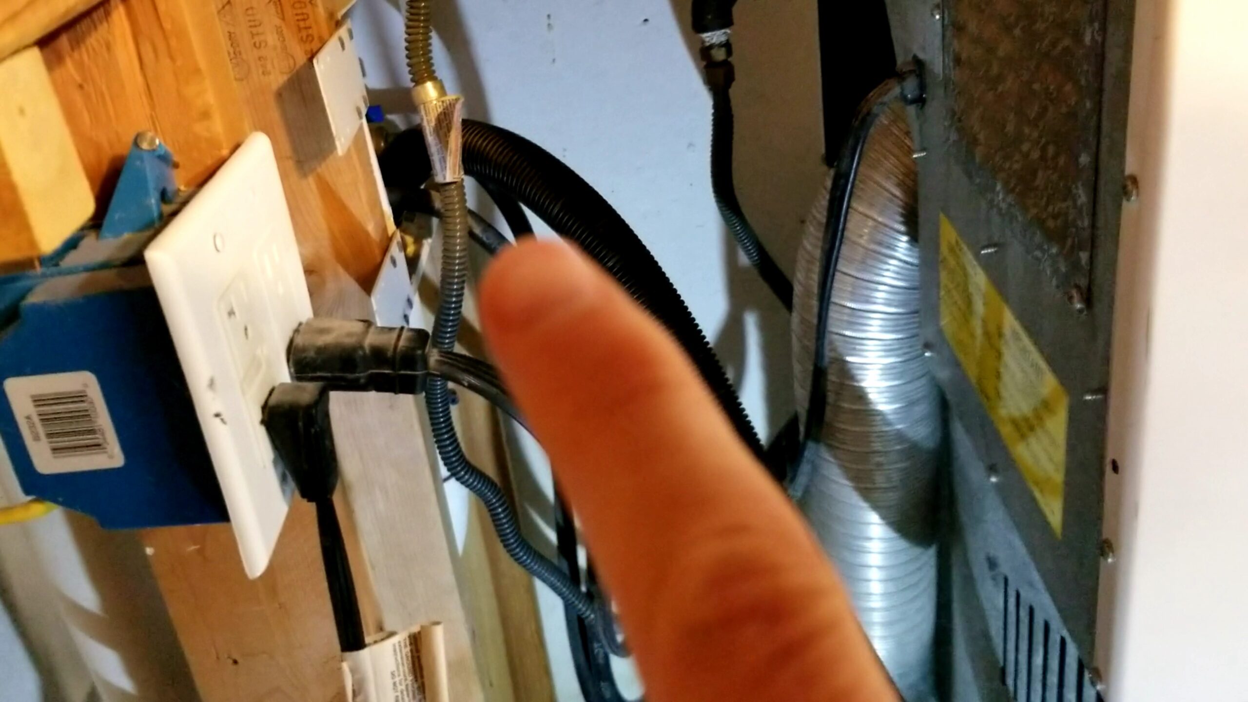 SBW#41 – Stackable Washer/Dryer Water Valve Replacement | Sean Moenkhoff