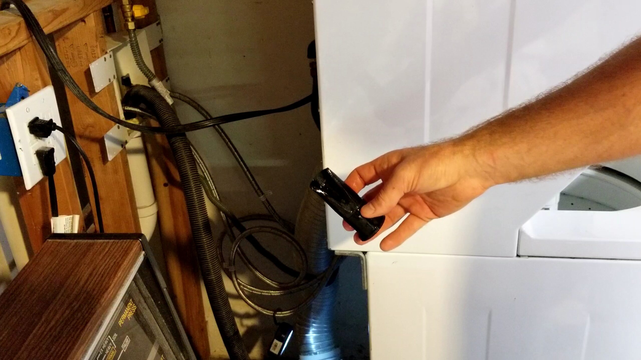 SBW#41 – Stackable Washer/Dryer Water Valve Replacement | Sean Moenkhoff
